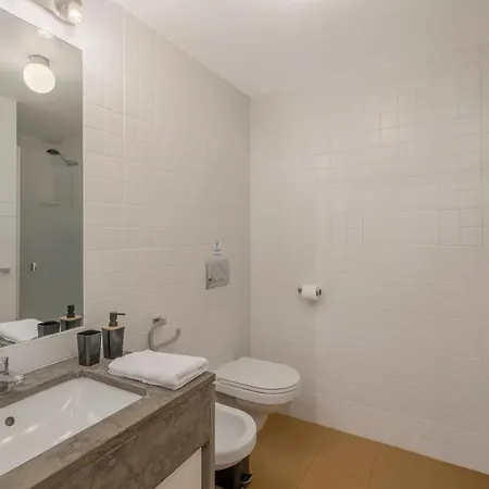 Barreiros Ii By An Island Funchal (Madeira)